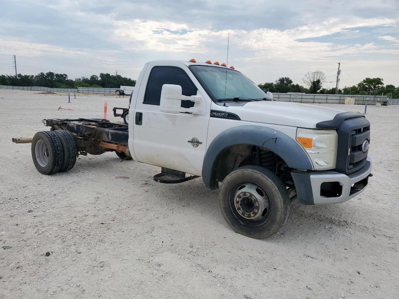2014 Ford F550 Super Duty - Фото 4