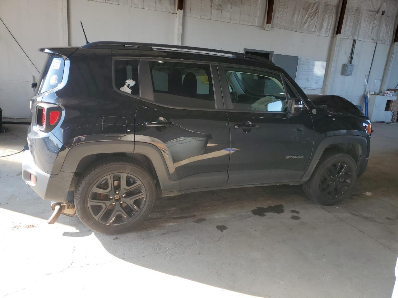 2018 Jeep Renegade Latitude - Image 3