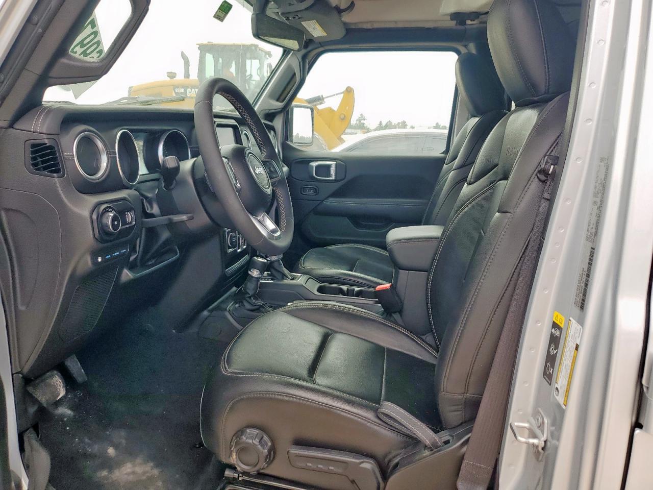 2023 Jeep Wrangler Sahara 4Xe - Image 7