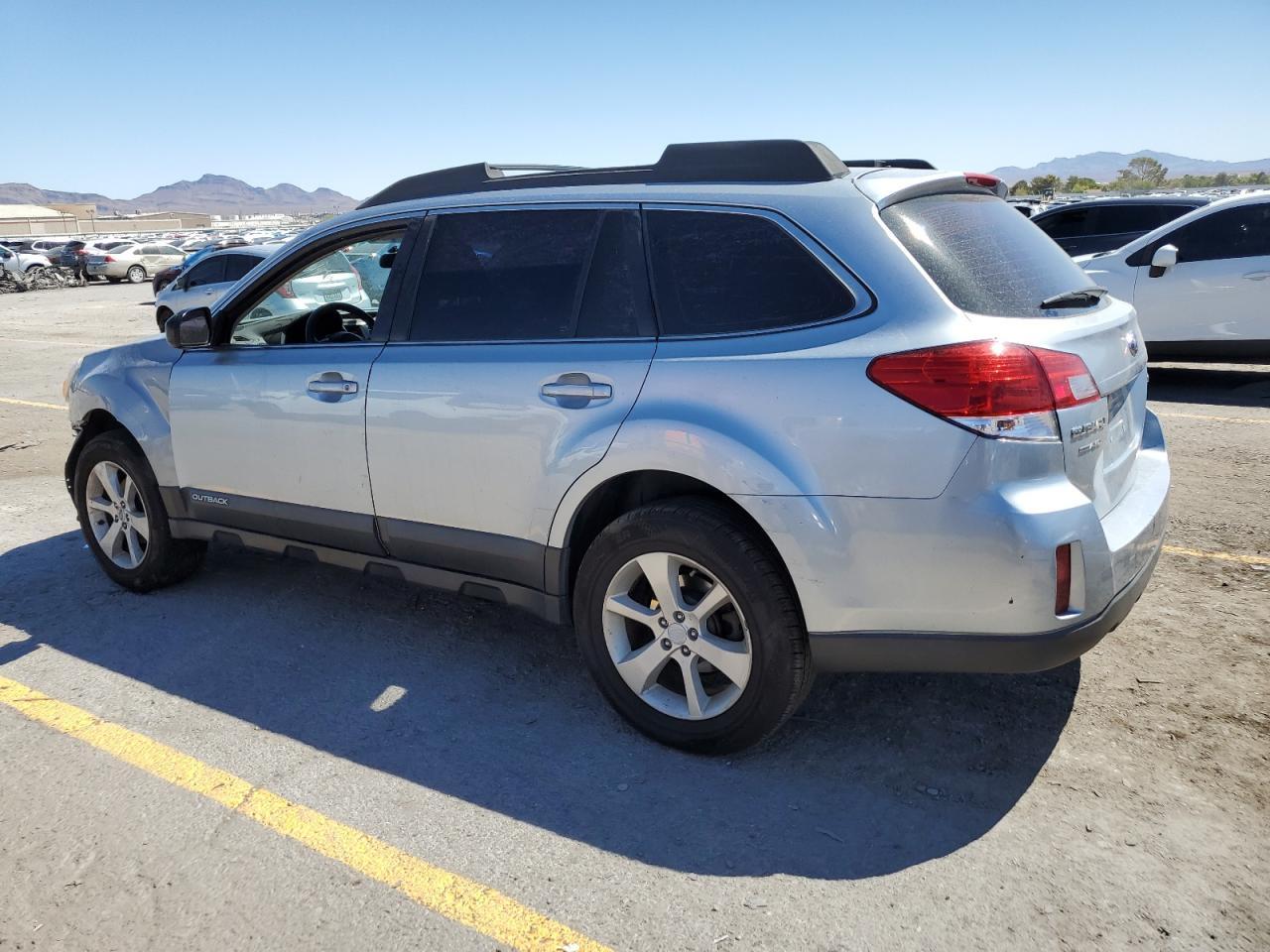 2013 Subaru Outback 2.5I - Фото 2