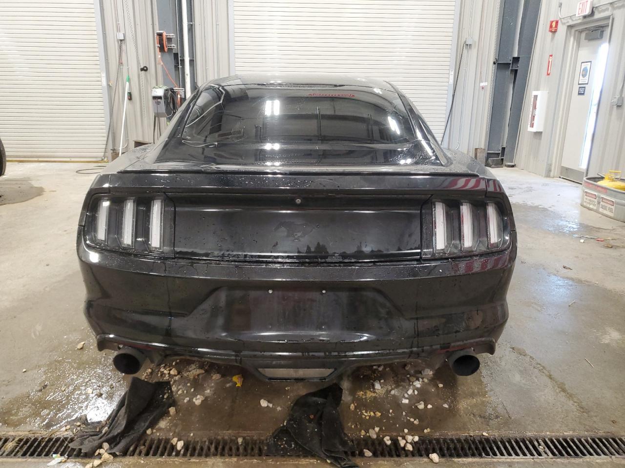 2017 Ford Mustang - Фото 6