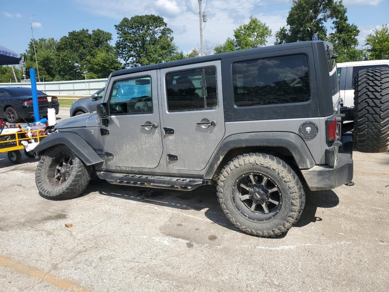 2016 Jeep Wrangler Unlimited Sport - Фото 2