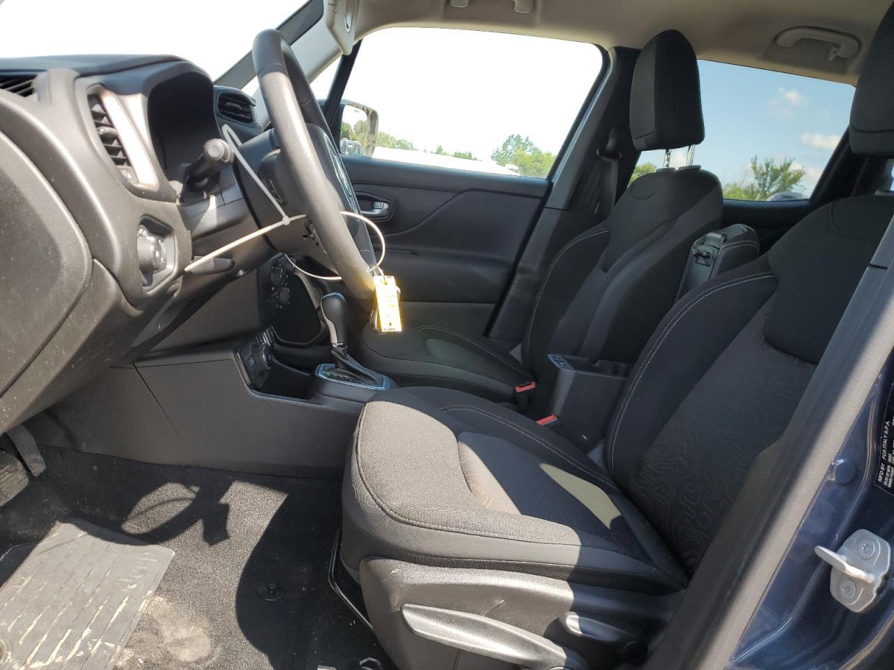 2023 Jeep Renegade Latitude - Image 7