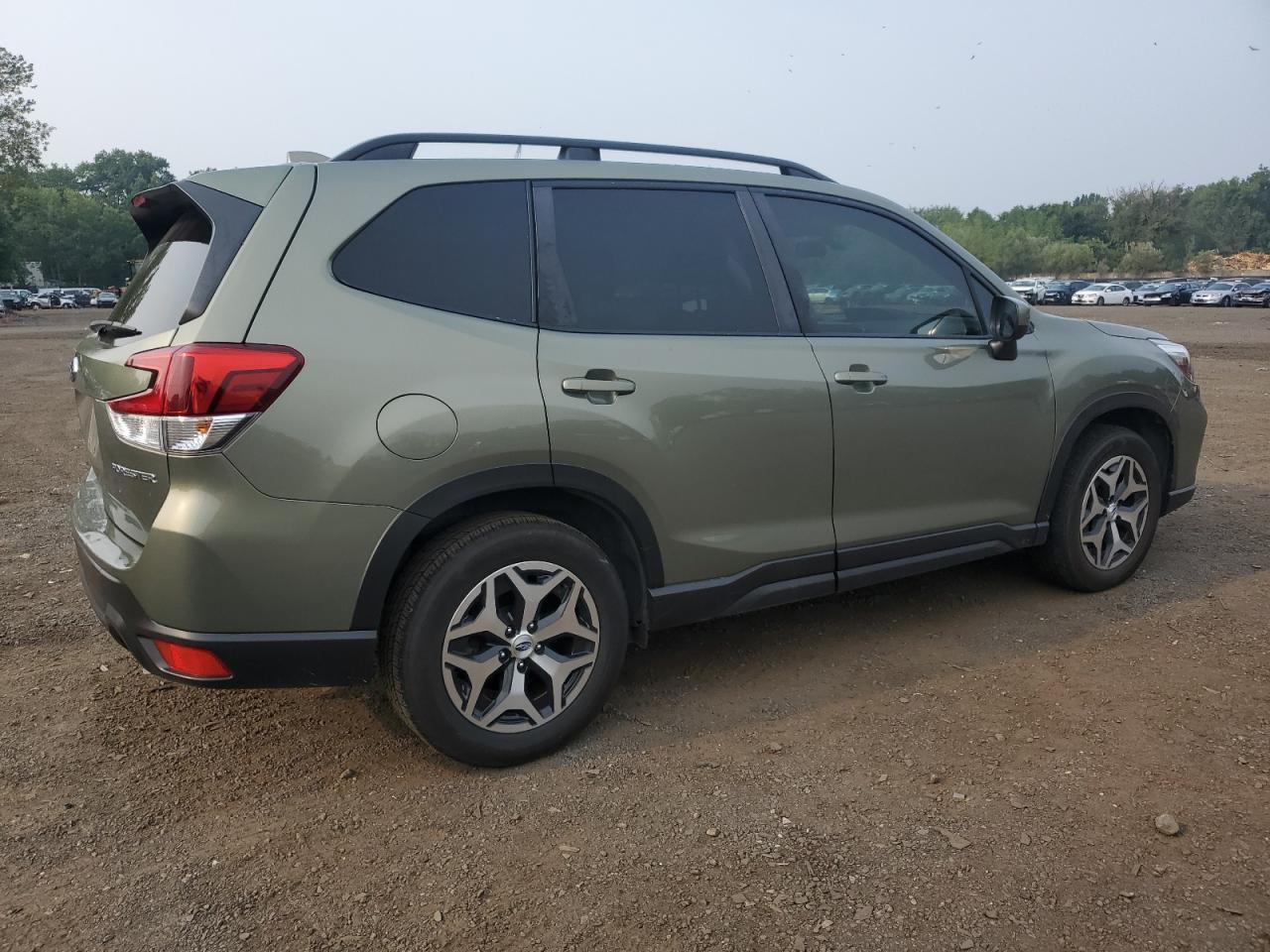 2020 Subaru Forester Premium - Фото 3