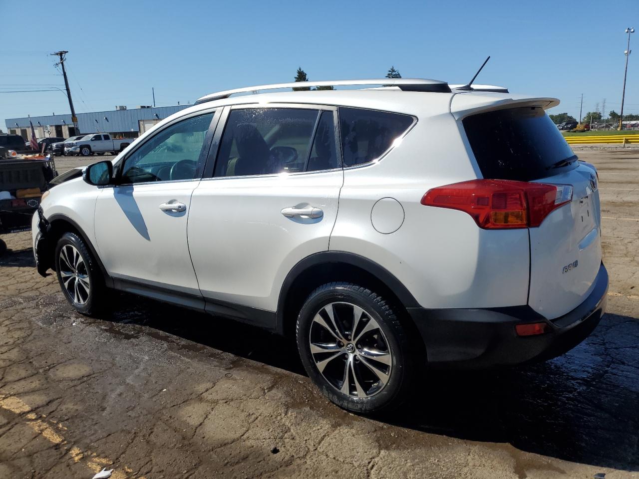 2015 Toyota Rav4 Limited - Фото 2