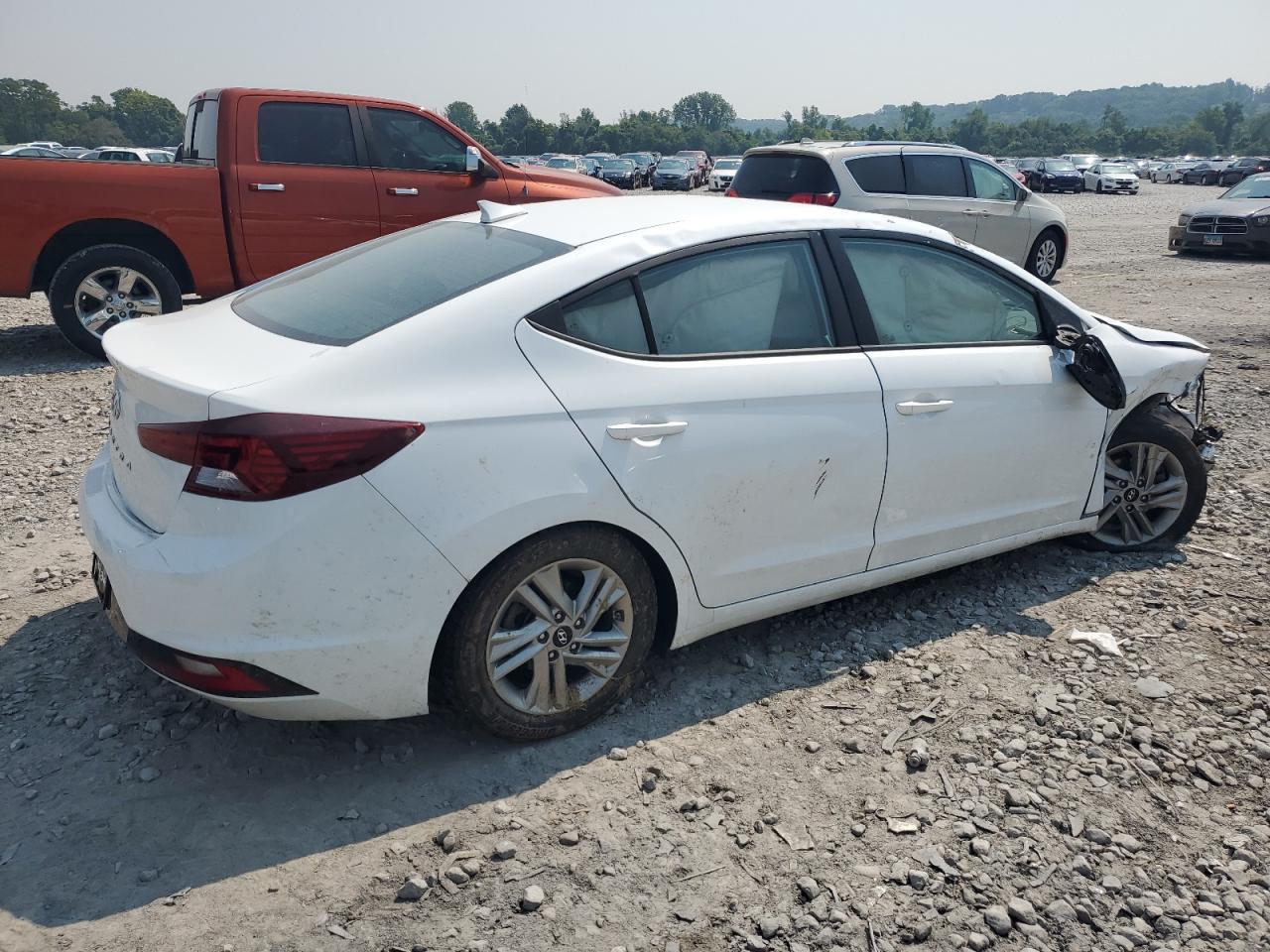 2020 Hyundai Elantra Sel - Image 3