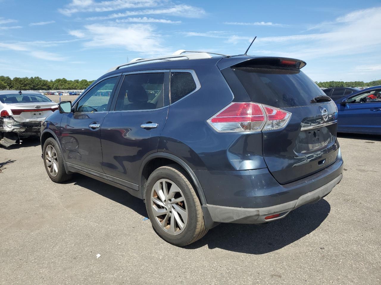 2014 Nissan Rogue S - Image 2