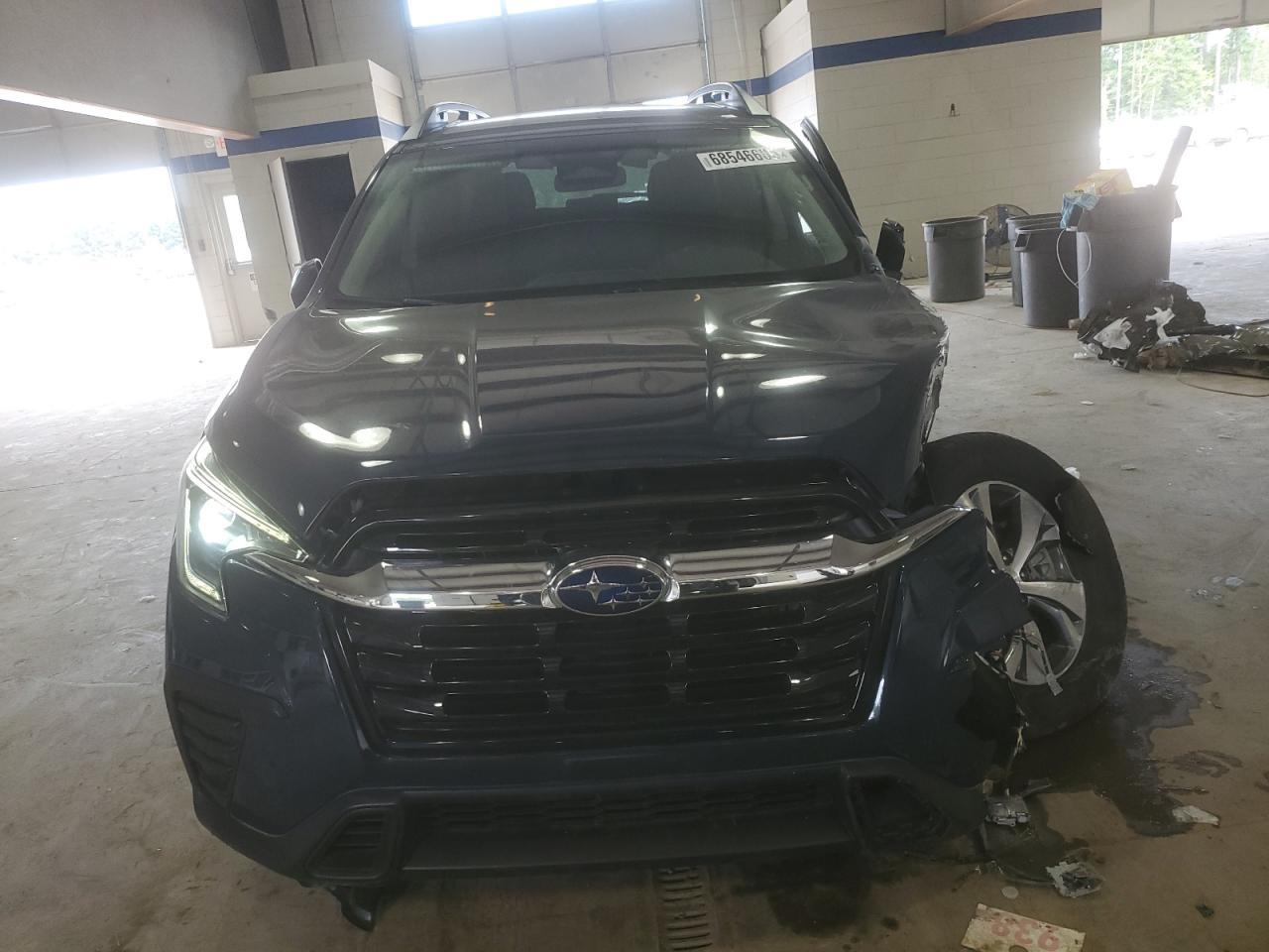 2023 Subaru Ascent Premium 8-Passenger - Image 5