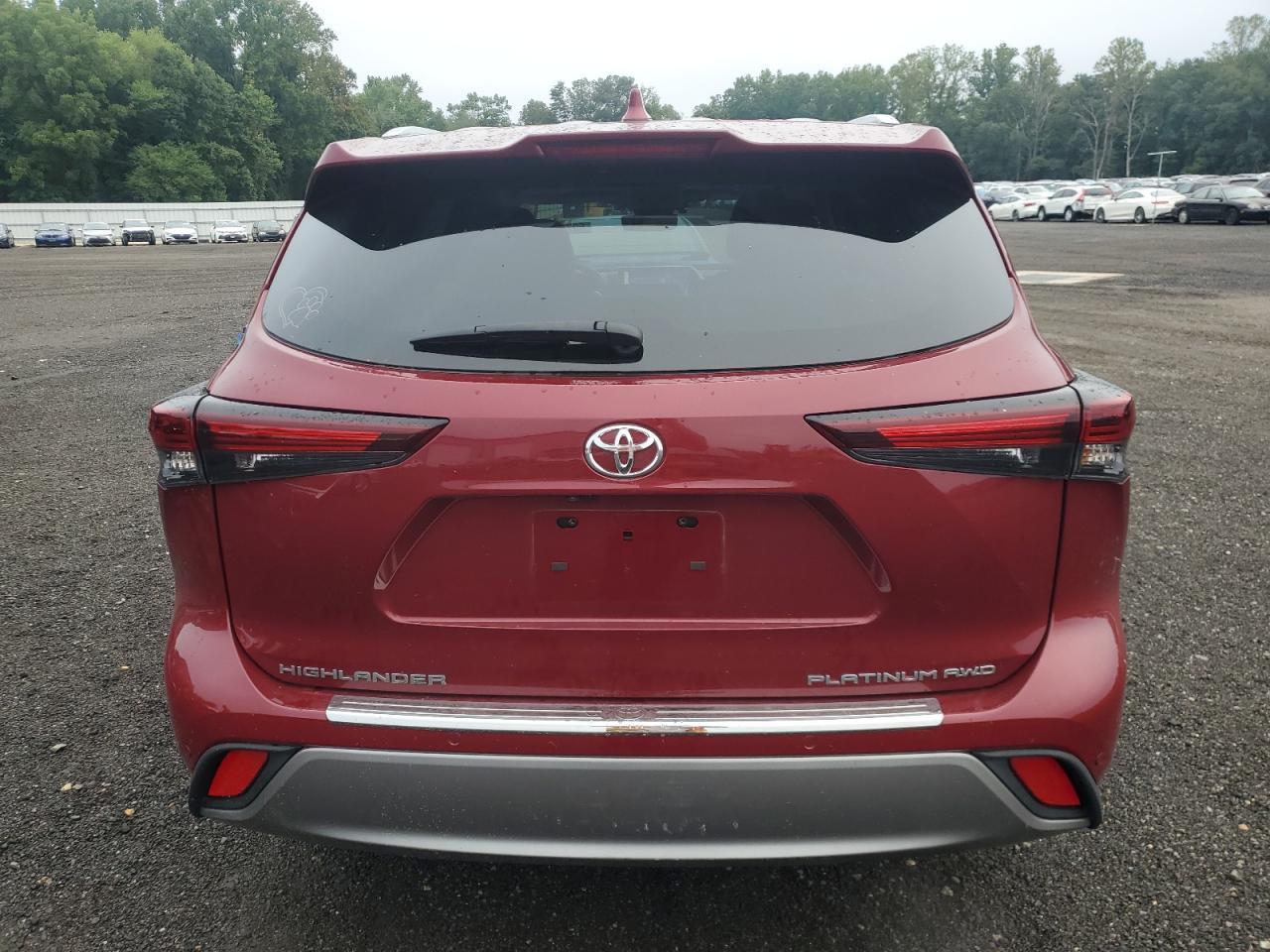 2024 Toyota Highlander Le - Image 6