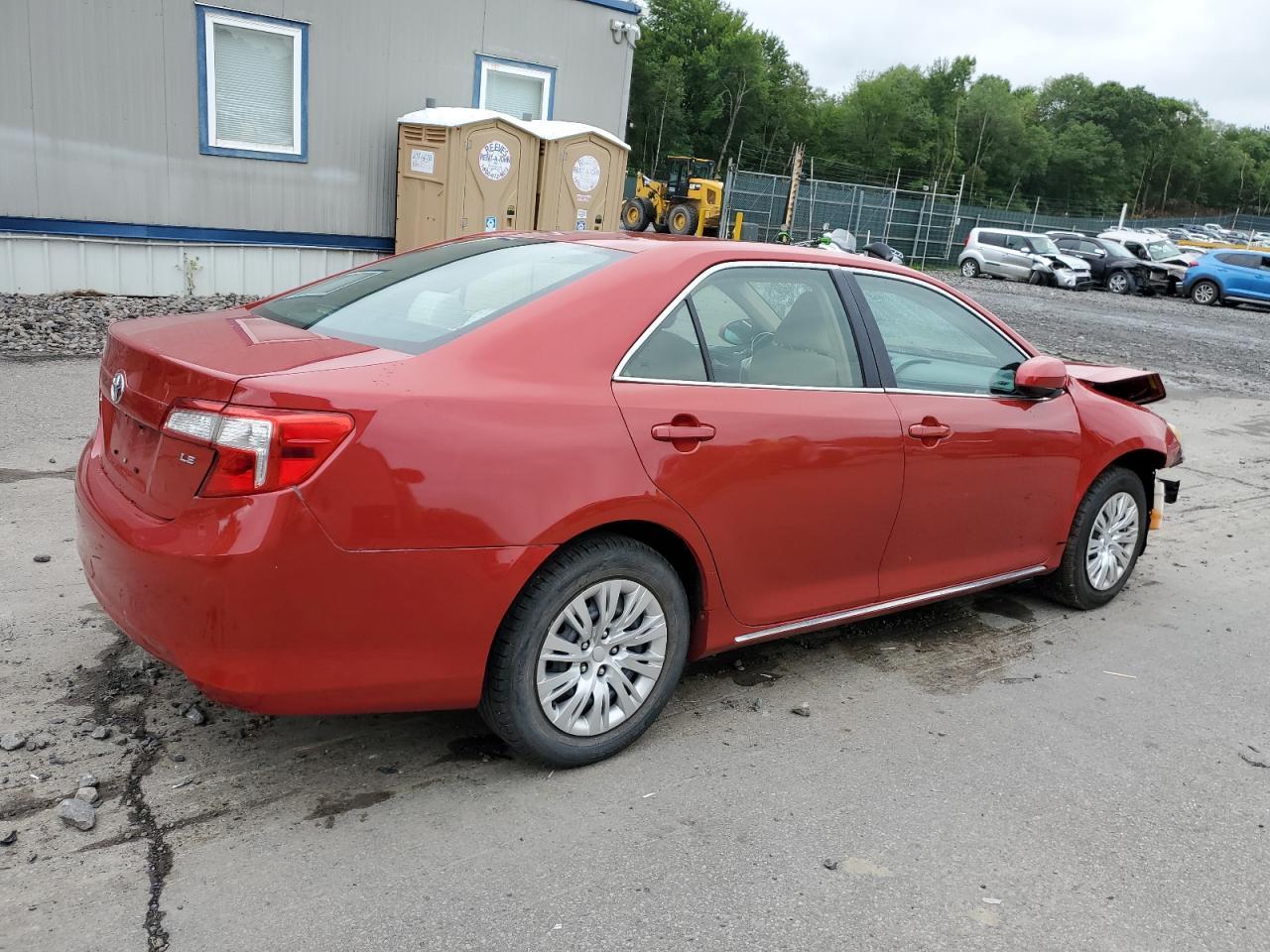 2013 Toyota Camry L - Фото 3