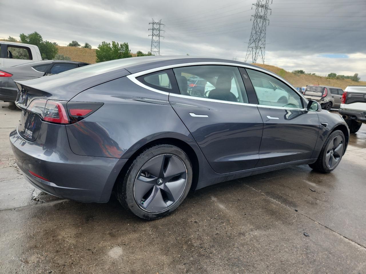 2018 Tesla Model 3 - Image 3