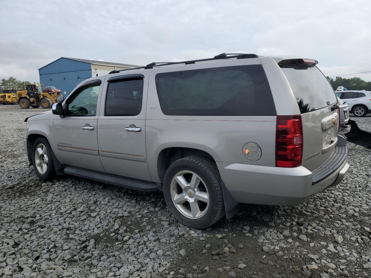 2007 Chevrolet Suburban K1500 - Фото 2