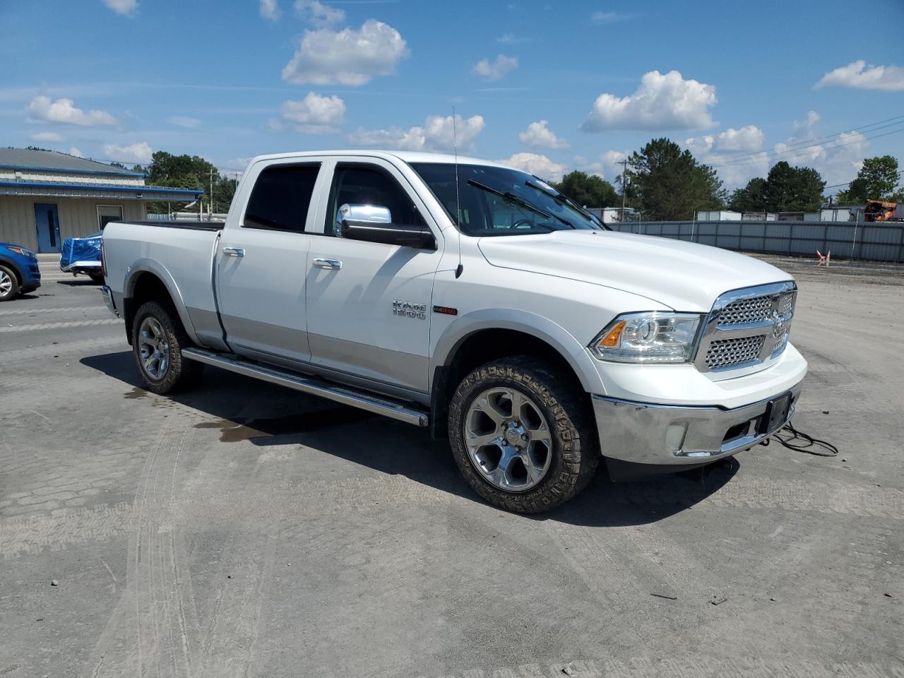 2016 Ram 1500 Laramie - Image 4