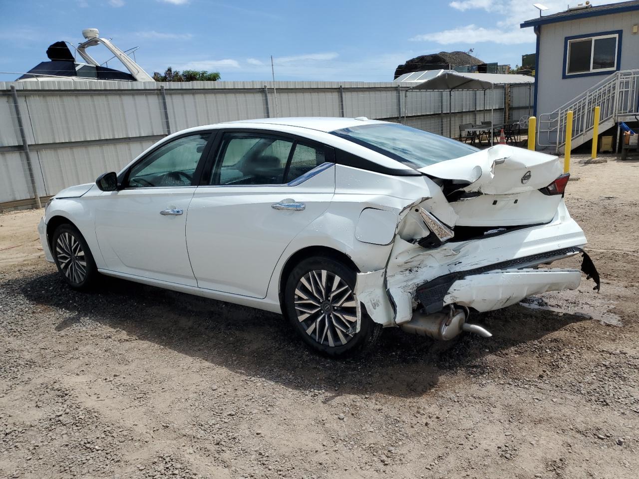 2025 Nissan Altima Sv - Image 2