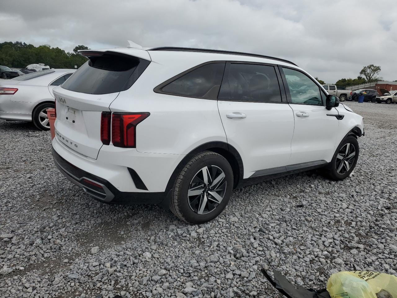 2022 Kia Sorento S - Фото 3