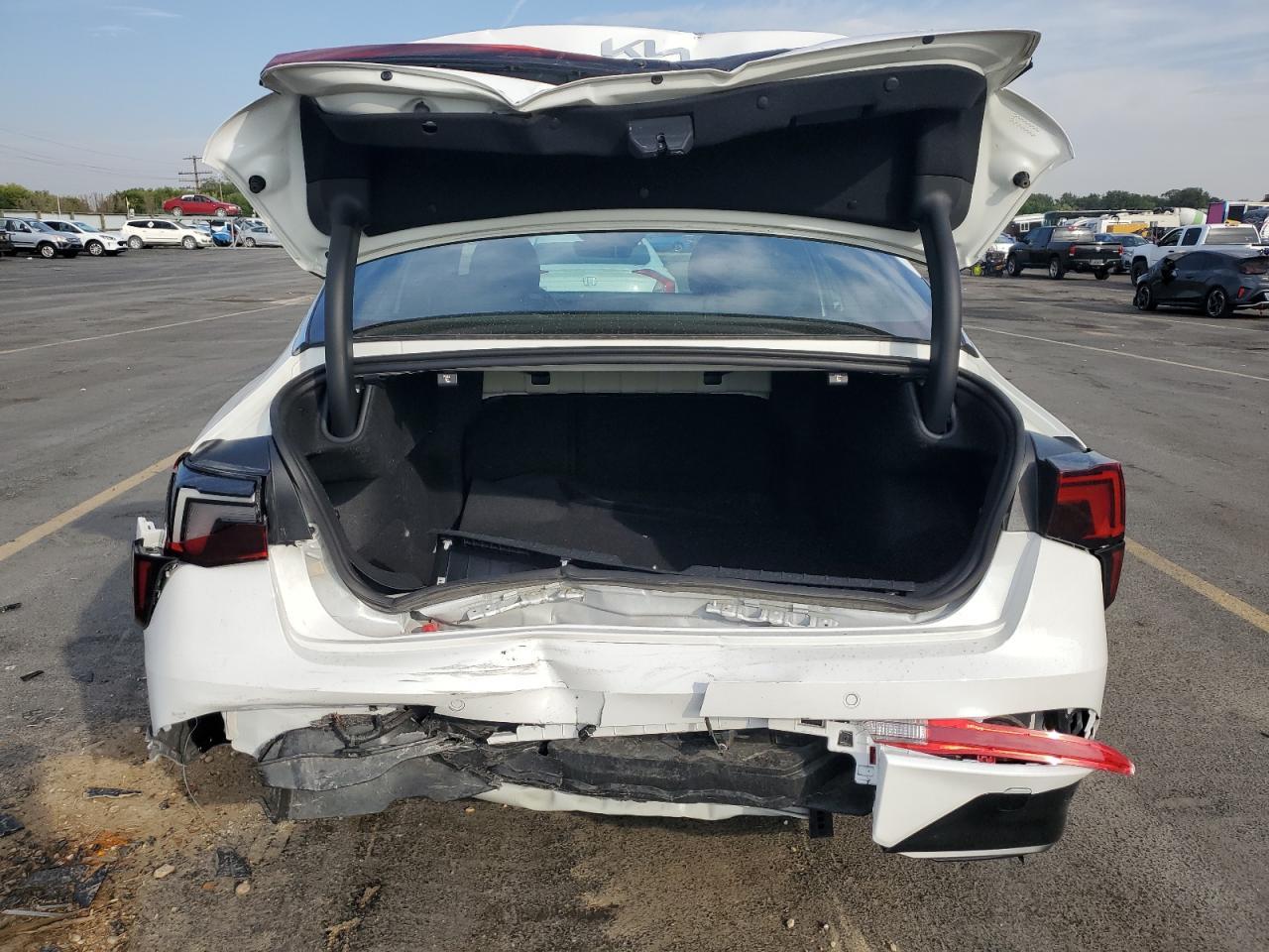 2025 Kia K5 Gt Line - Image 6