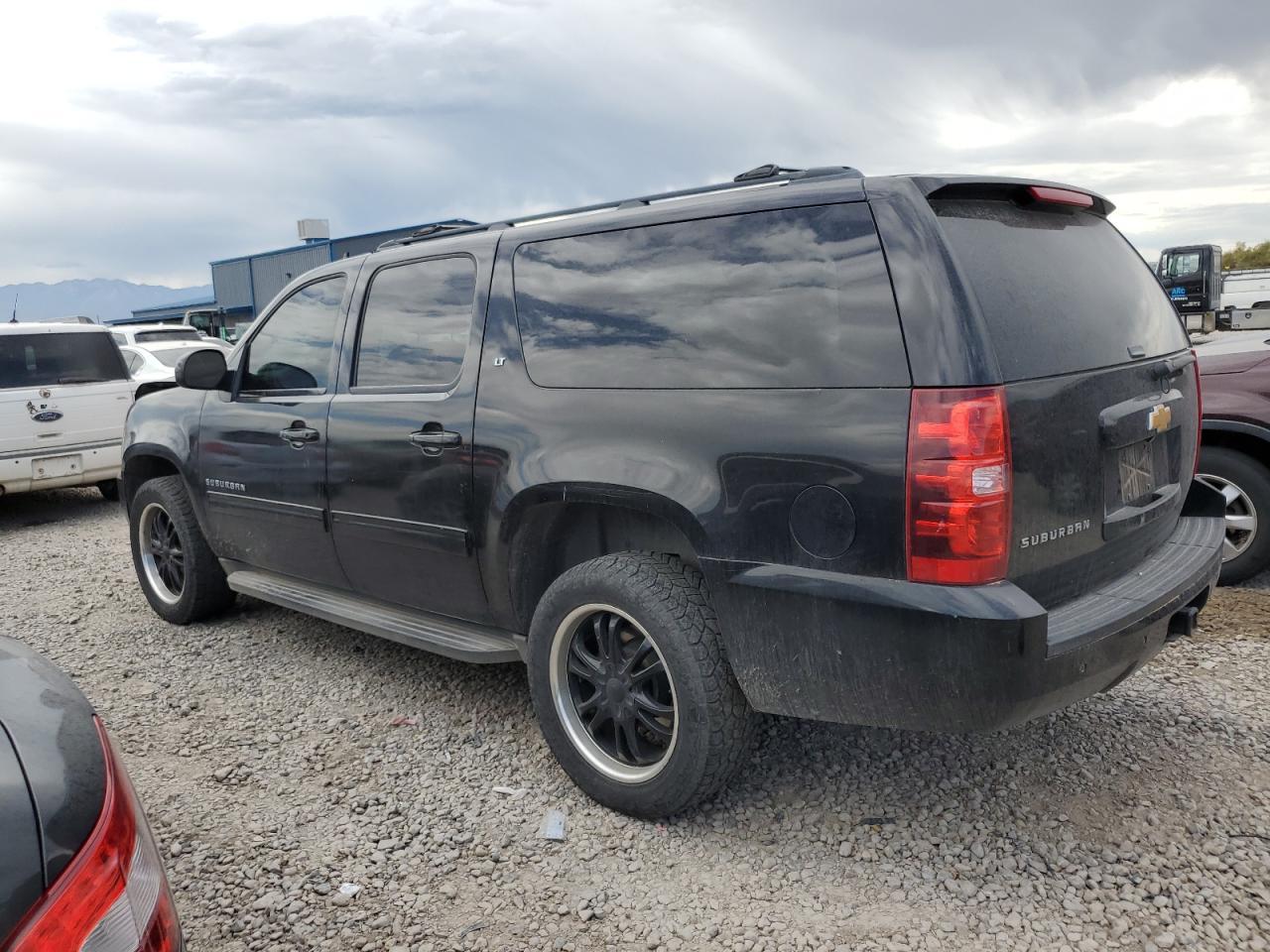2014 Chevrolet Suburban K1500 Lt - Фото 2