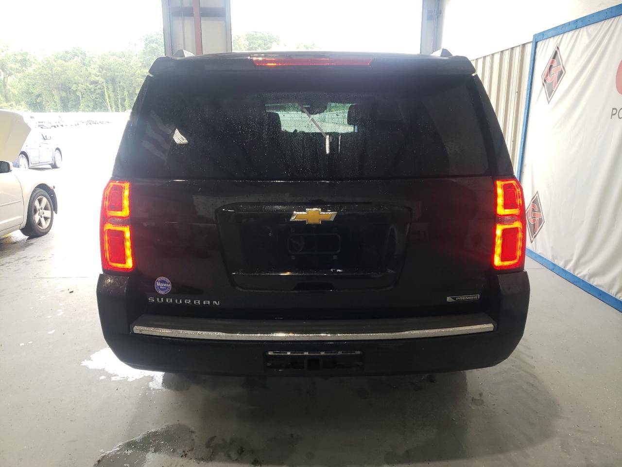 2018 Chevrolet Suburban C1500 Premier - Фото 6