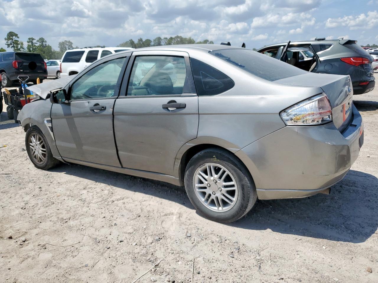 2008 Ford Focus Se - Image 2