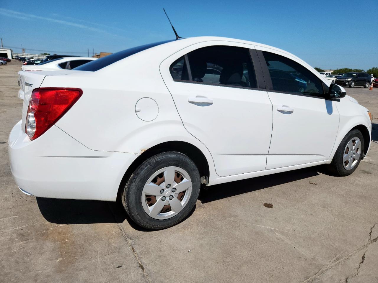 2014 Chevrolet Sonic Ls - Фото 3