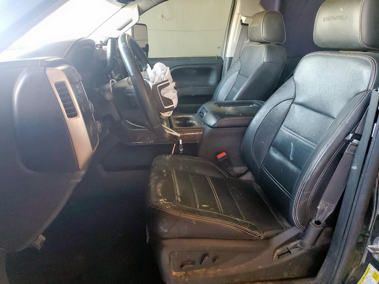 2016 GMC Sierra K1500 Denali - Image 7