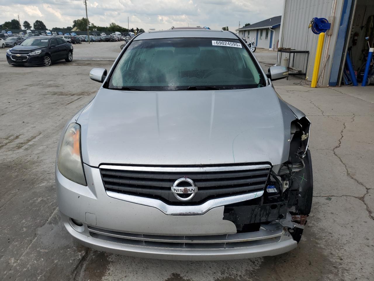 2009 Nissan Altima 3.5Se - Фото 5