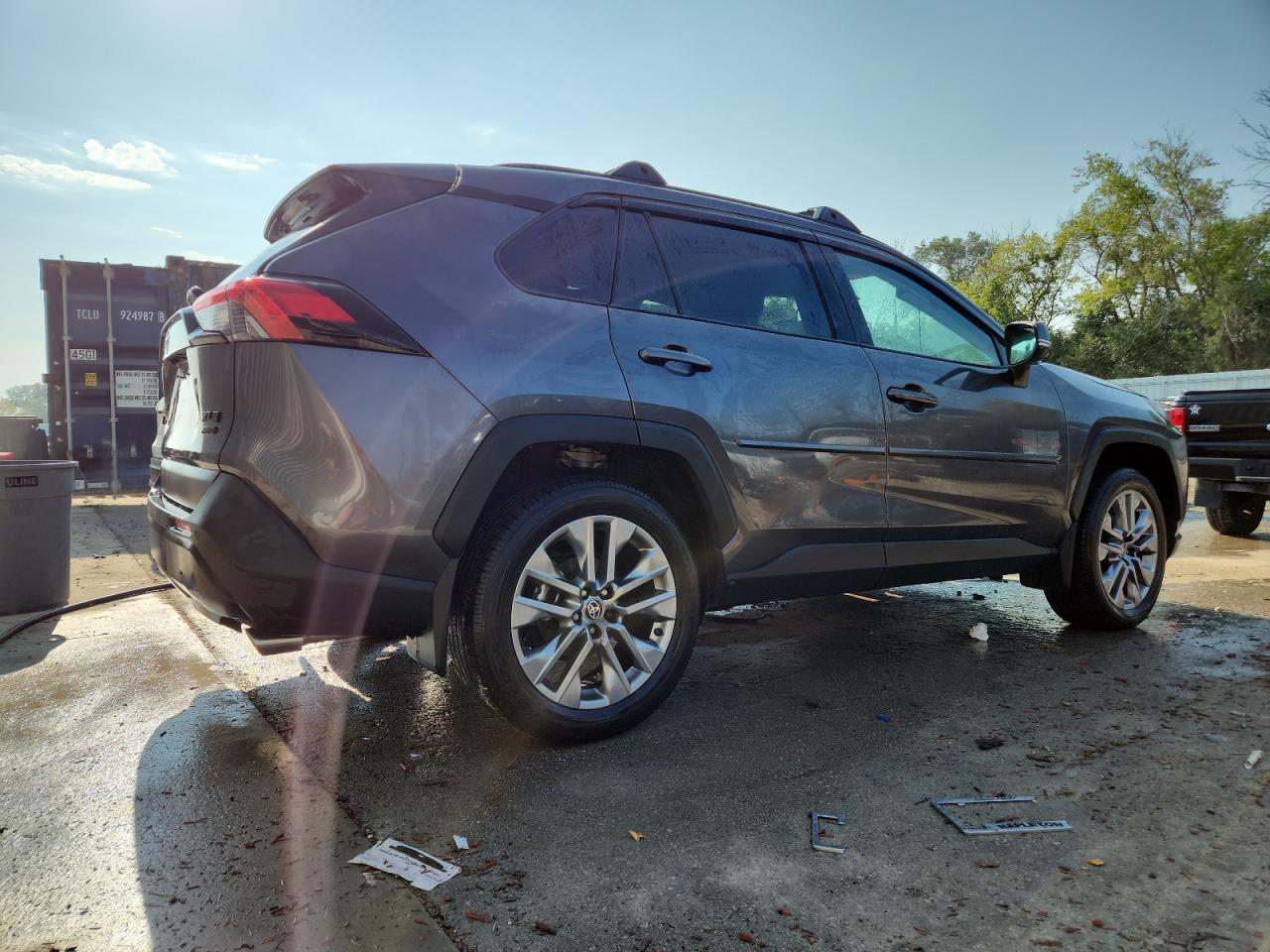 2024 Toyota Rav4 Xle Premium - Image 3