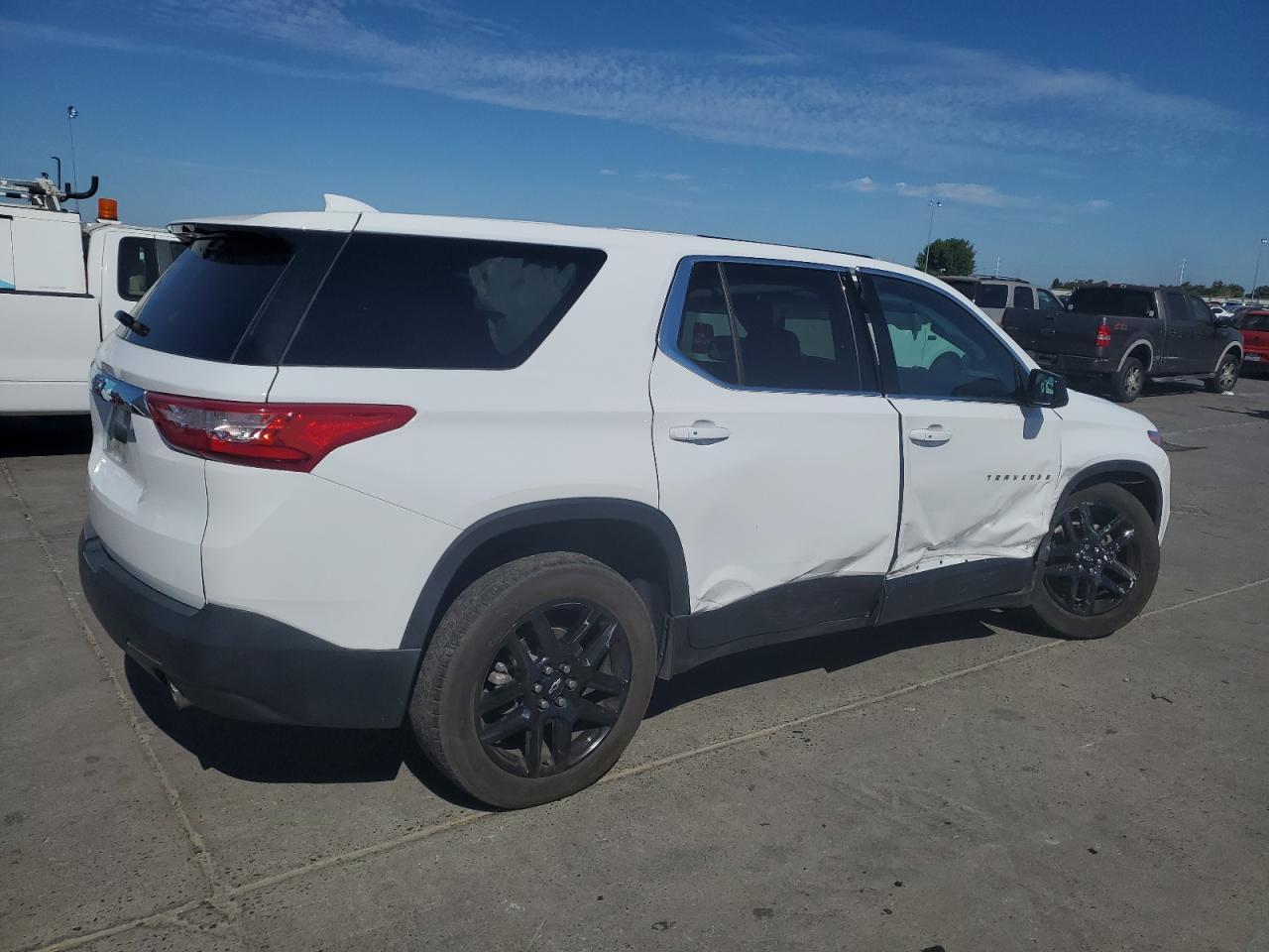 2020 Chevrolet Traverse Ls - Image 3