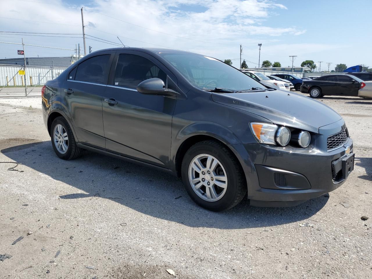 2016 Chevrolet Sonic Lt - Фото 4
