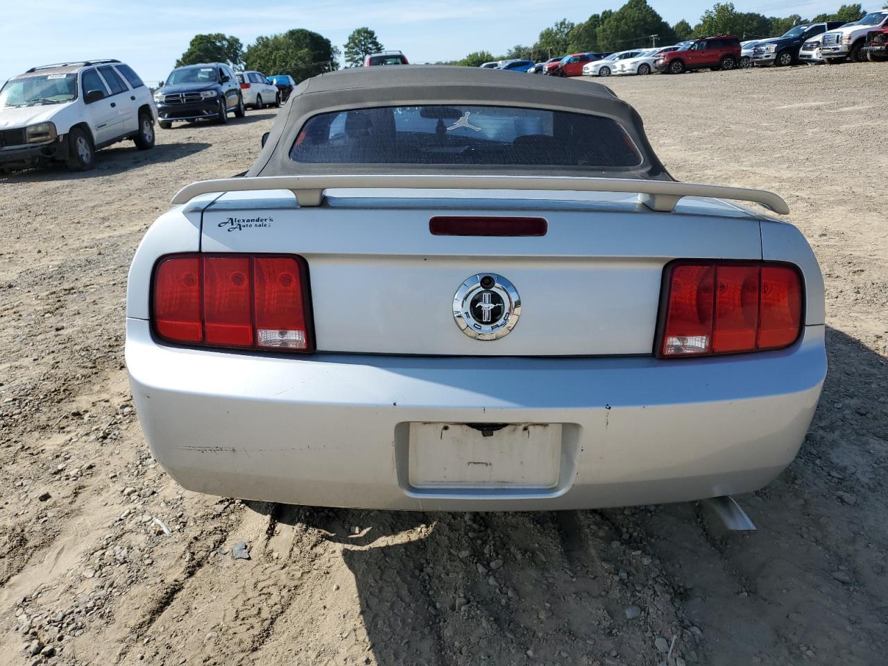2005 Ford Mustang - Фото 6