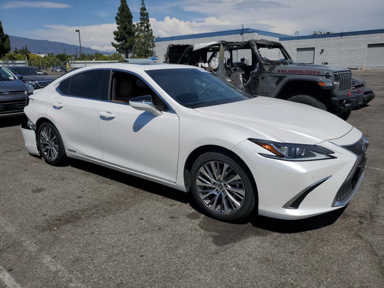 2021 Lexus Es 300H - Image 4