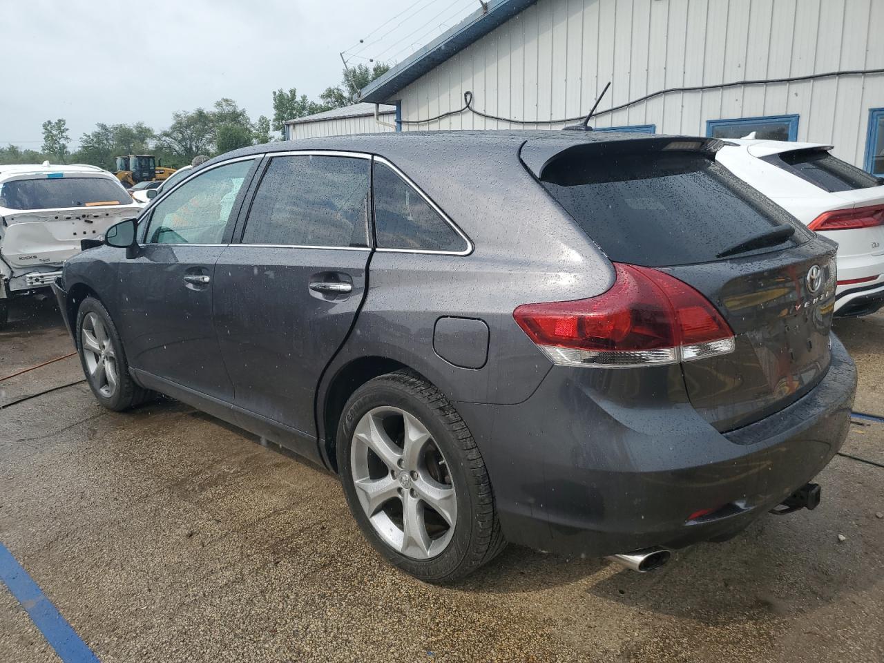 2013 Toyota Venza Le - Фото 2