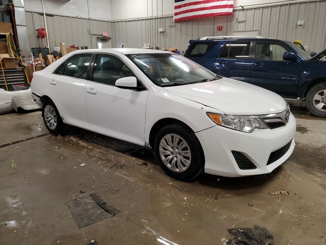 2014 Toyota Camry L - Фото 4