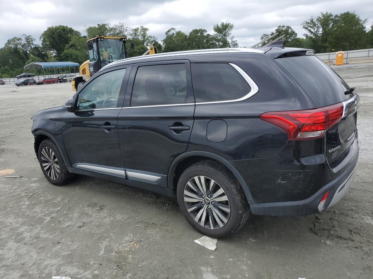 2020 Mitsubishi Outlander Se - Image 2