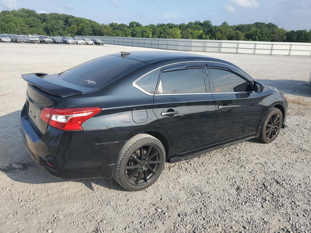2019 Nissan Sentra S - Фото 3