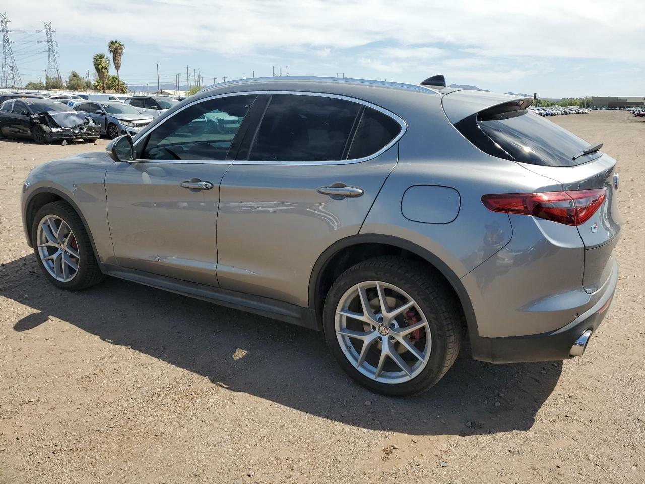 2018 Alfa Romeo Stelvio Ti - Image 2