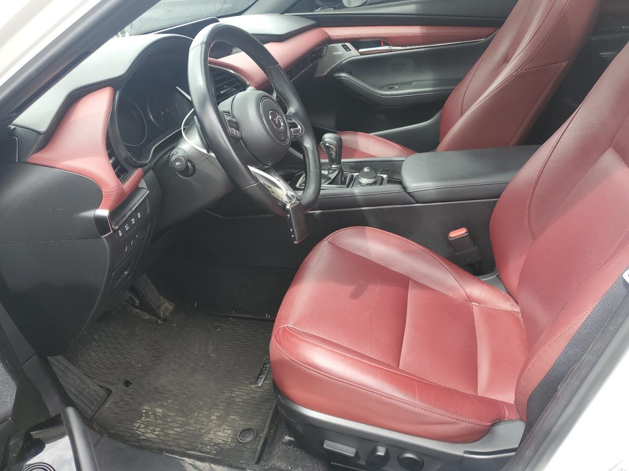 2023 Mazda 3 Premium Plus - Image 7