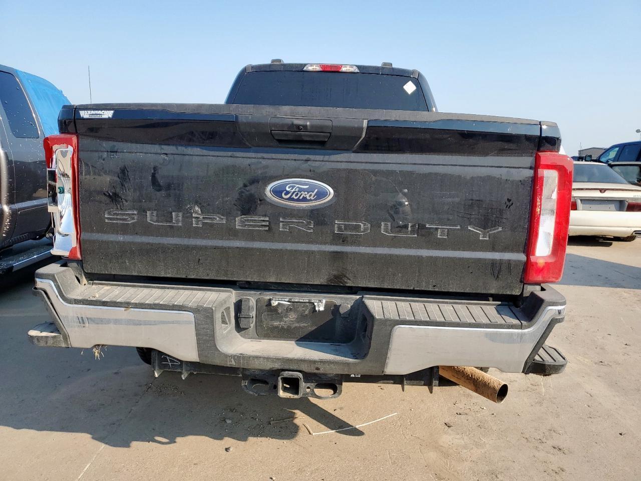 2024 Ford F250 Super Duty - Фото 6