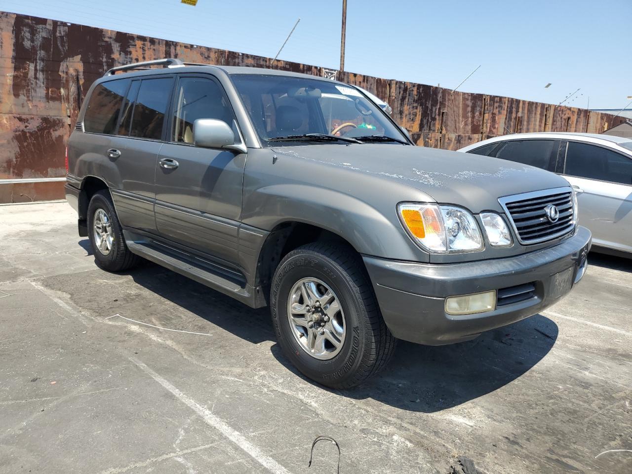 2001 Lexus Lx 470 - Image 4
