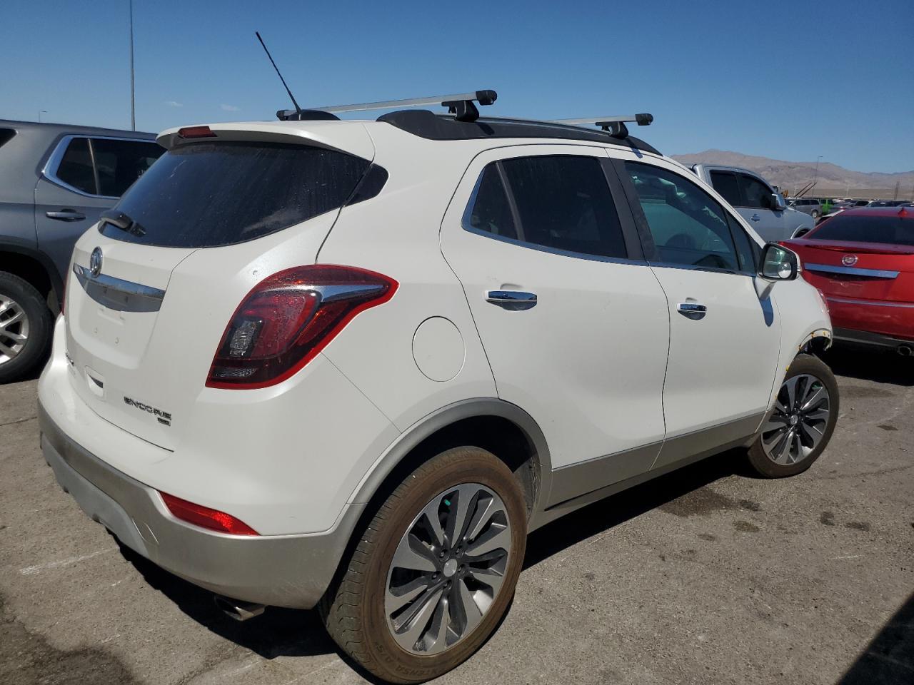 2018 Buick Encore Essence - Фото 3