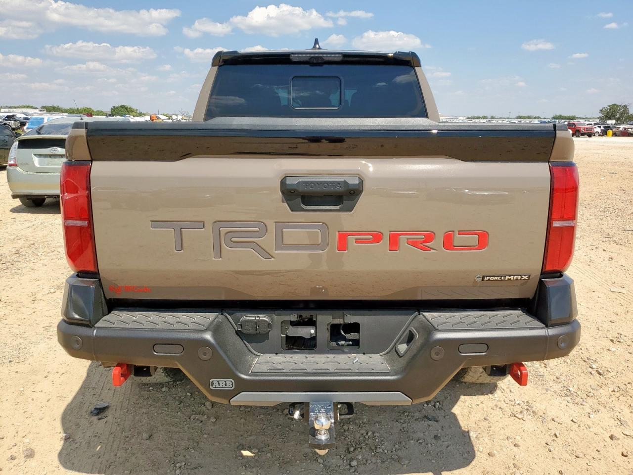 2025 Toyota Tacoma Double Cab - Image 6
