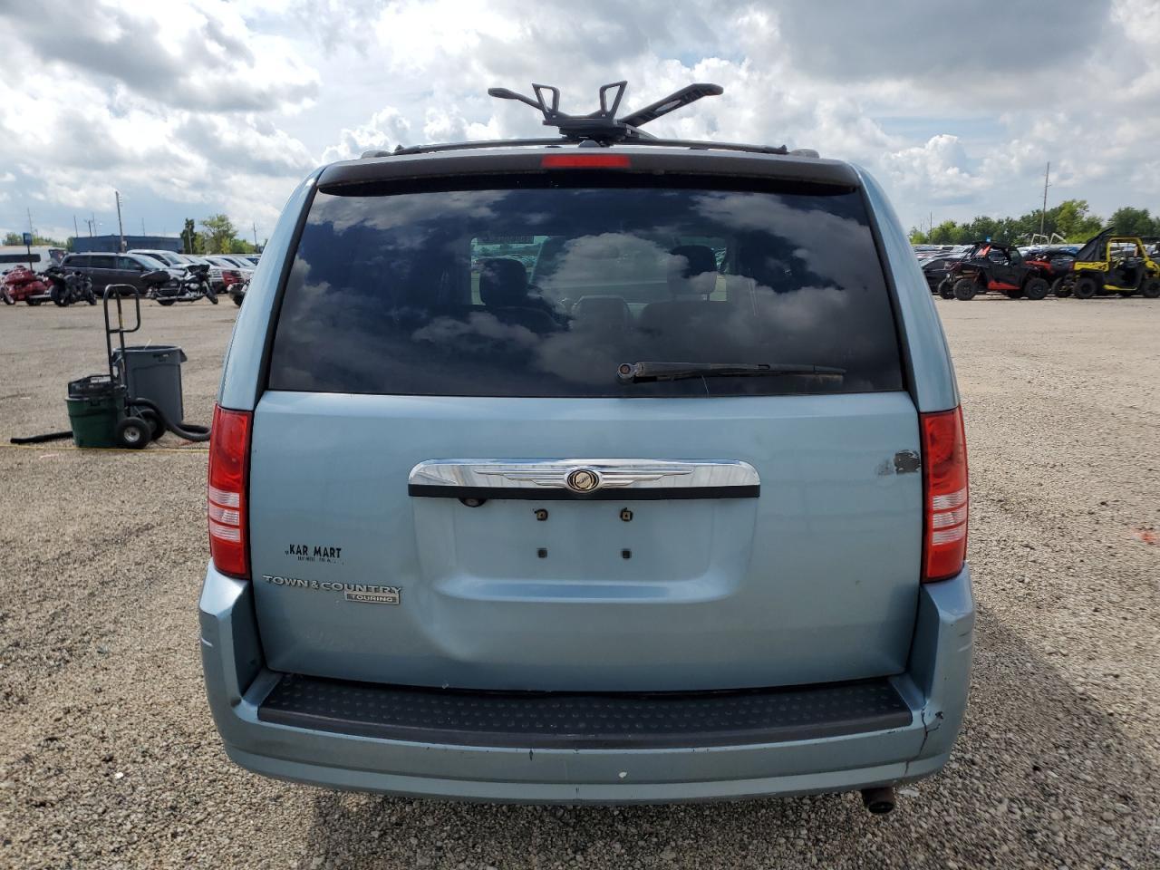 2008 Chrysler Town & Country Touring - Image 6