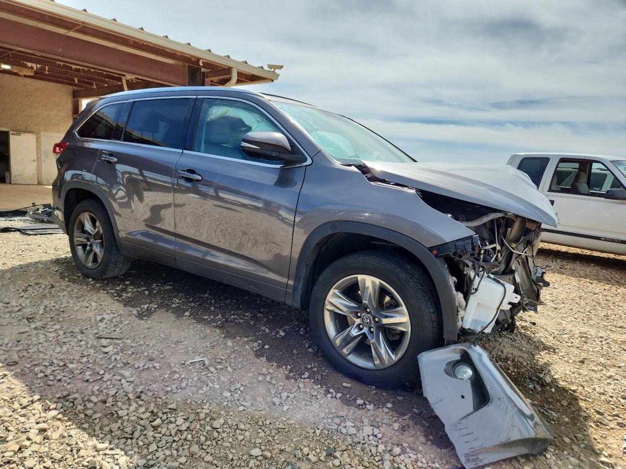 2017 Toyota Highlander Limited - Image 4