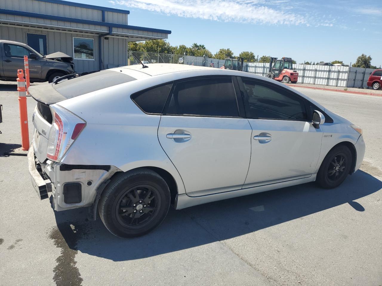 2012 Toyota Prius - Фото 3