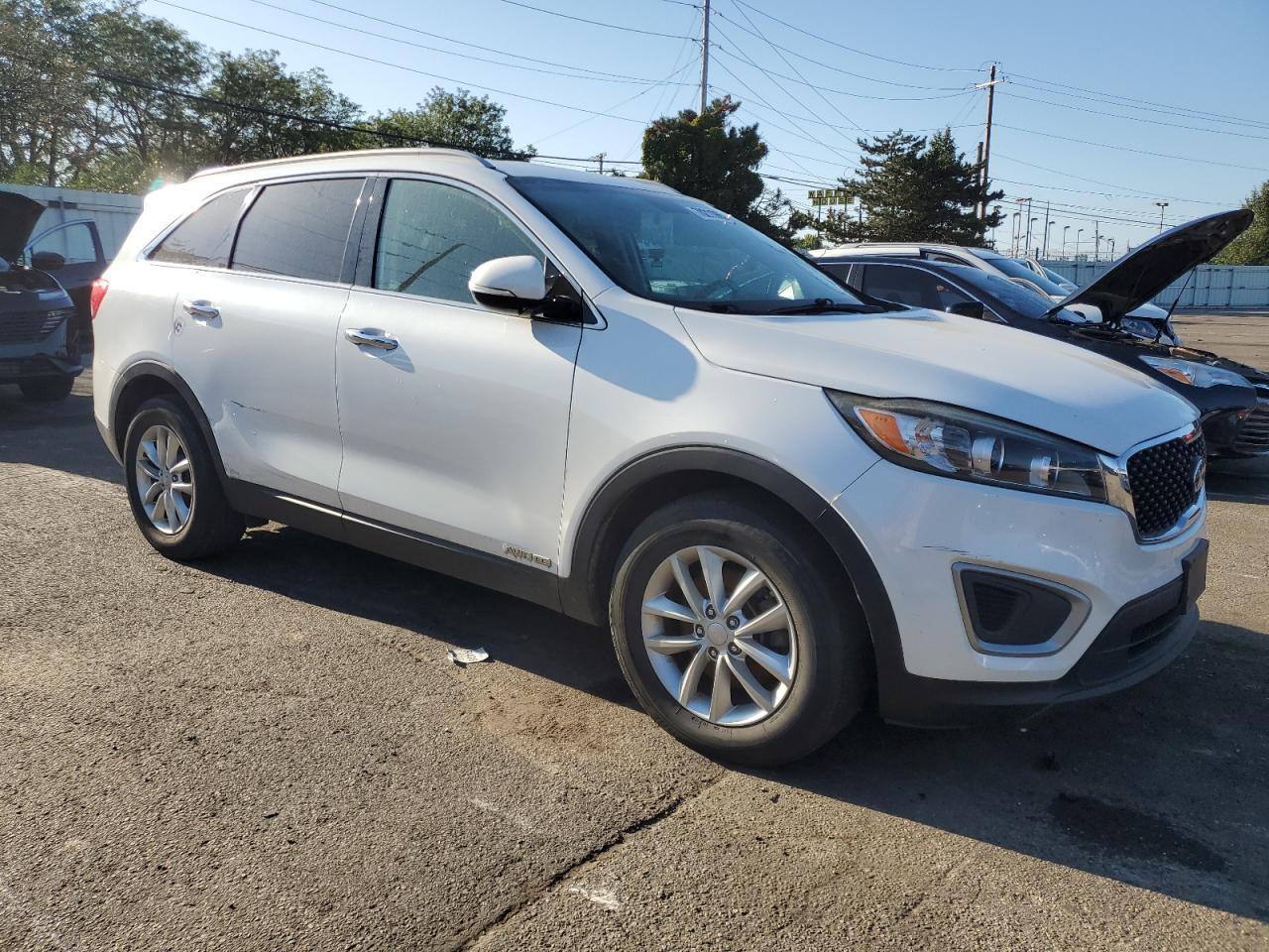 2017 Kia Sorento Lx - Image 4