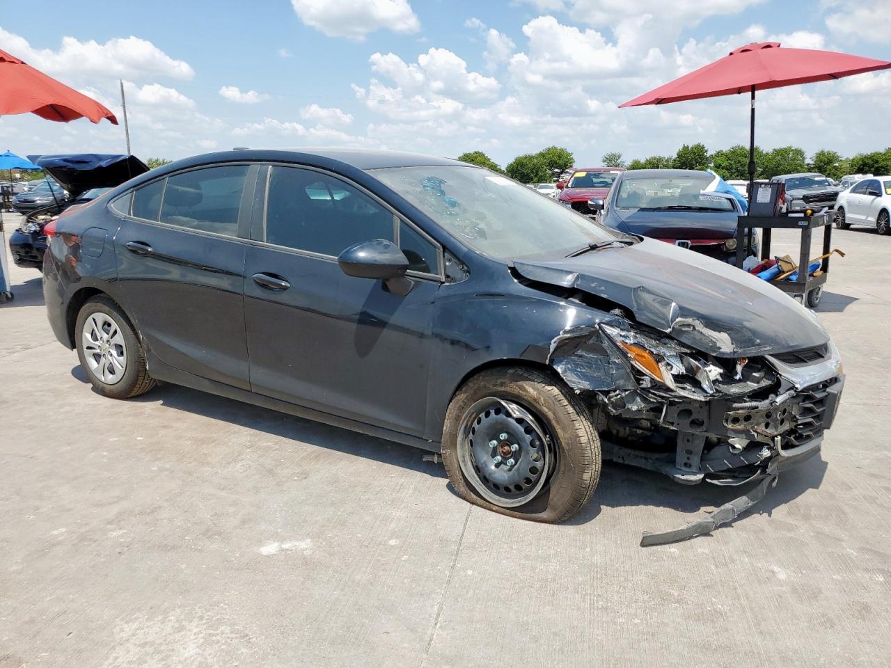2019 Chevrolet Cruze Ls - Image 4