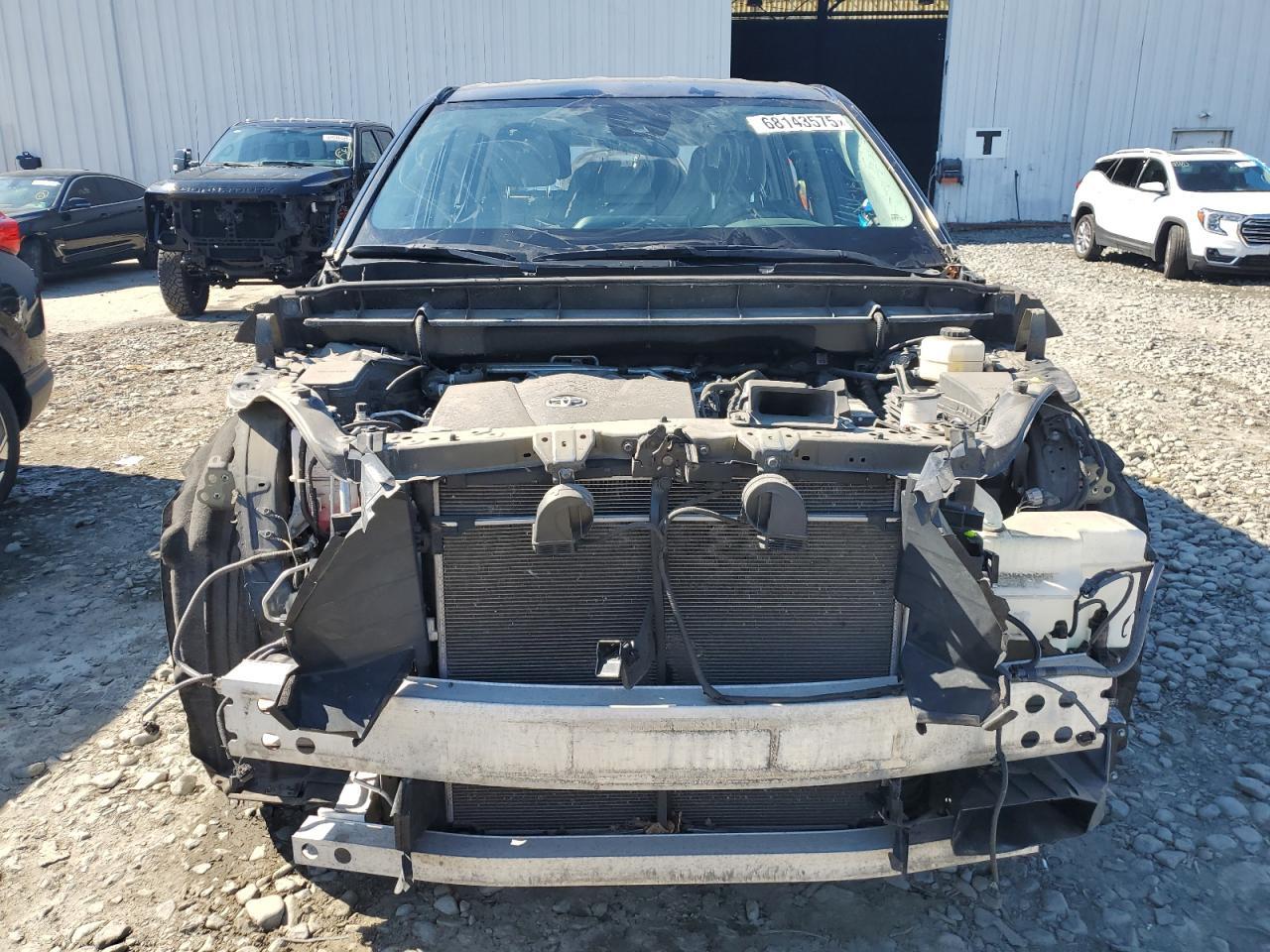 2021 Toyota Highlander L - Image 5