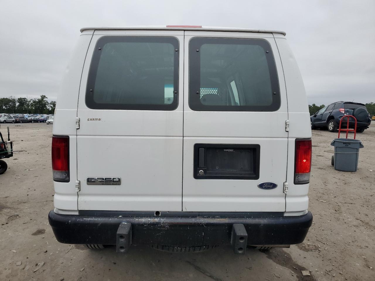 2008 Ford Econoline E250 Van - Фото 6