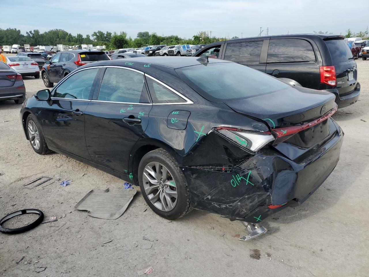 2020 Toyota Avalon Xle - Фото 2