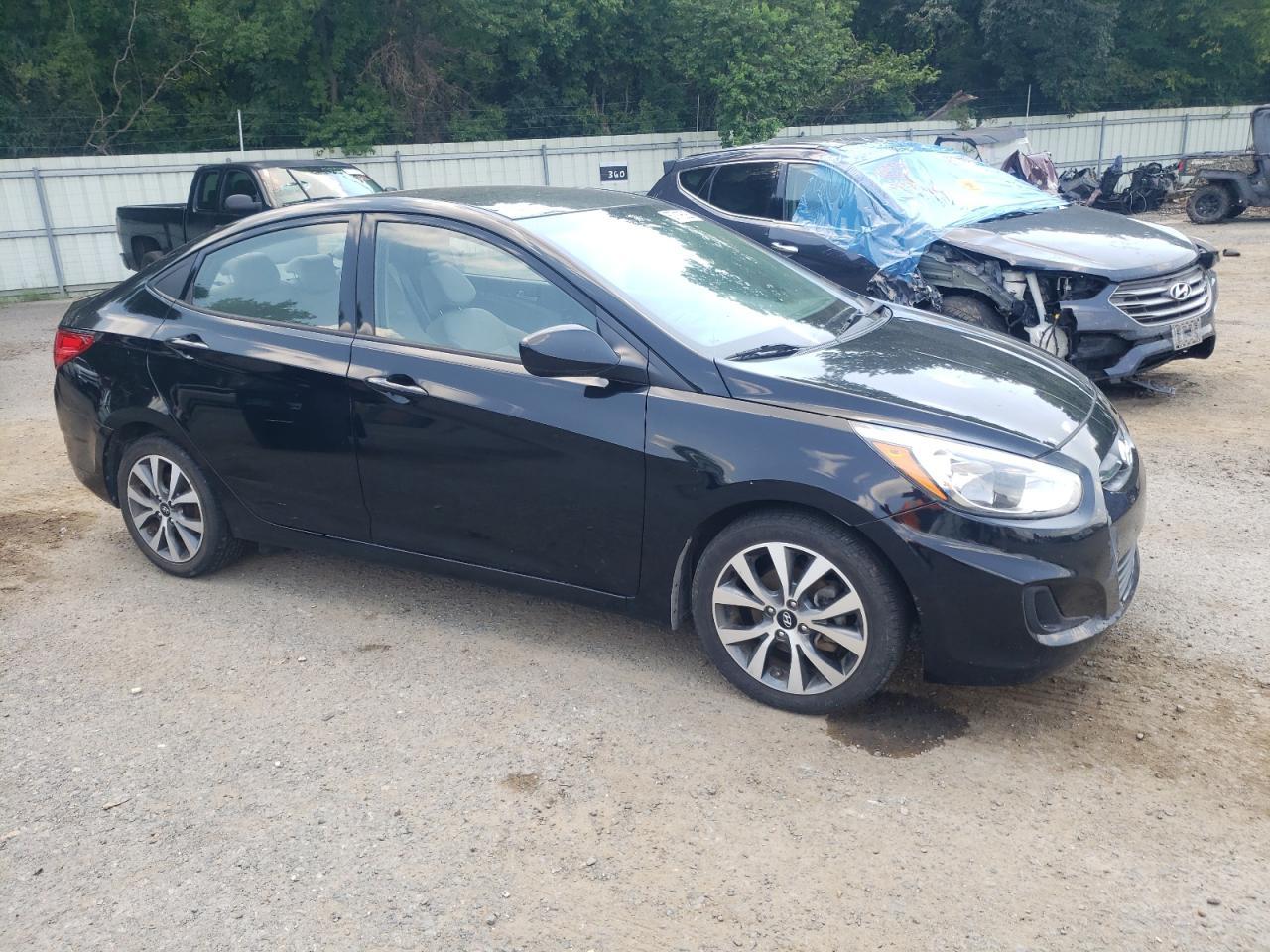 2017 Hyundai Accent Se - Фото 4